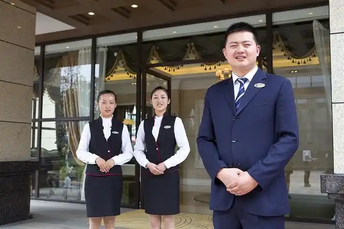 成都十三互联网信息服务有限责任公司